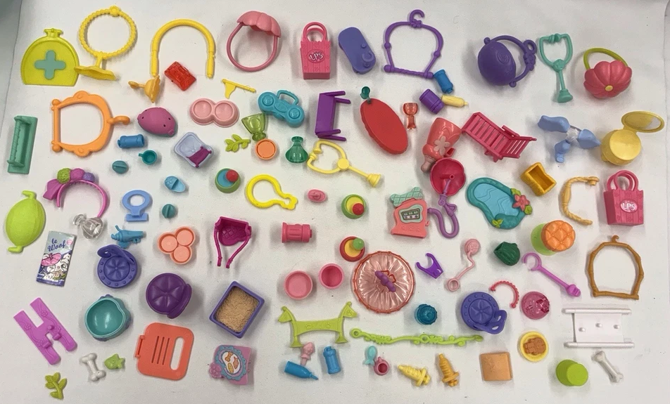 Lot of 137 Littlest Pet Shop Figures + Accessories &amp; 2 Tackle Boxes * Cats Dogs