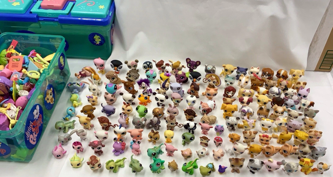 Lot of 137 Littlest Pet Shop Figures + Accessories &amp; 2 Tackle Boxes * Cats Dogs